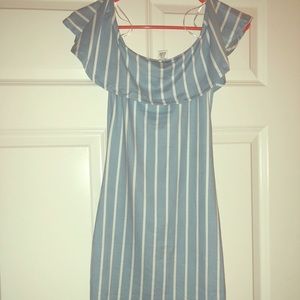 Off-the-shoulder bodycon dress